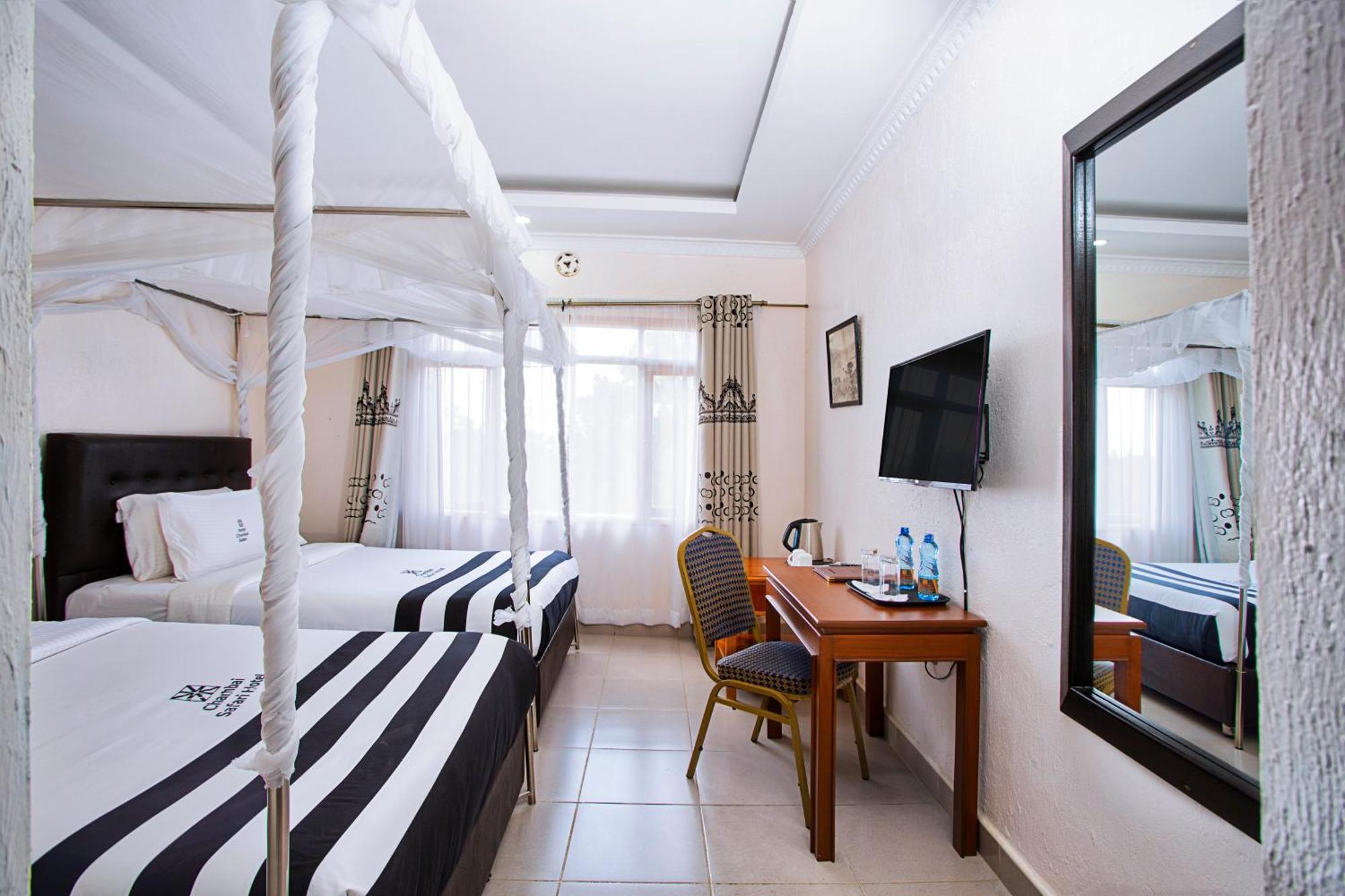 Chambai Hotel Найваша Экстерьер фото